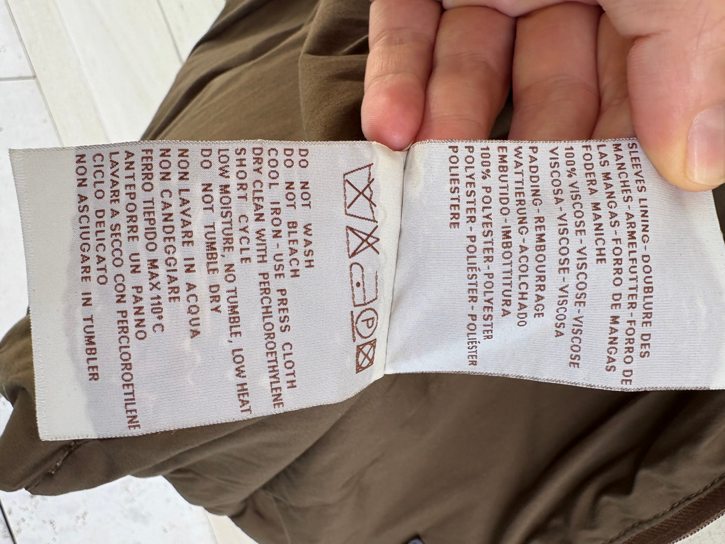 BELSTAFF. Khaki green quilted jacket with pockets. TM