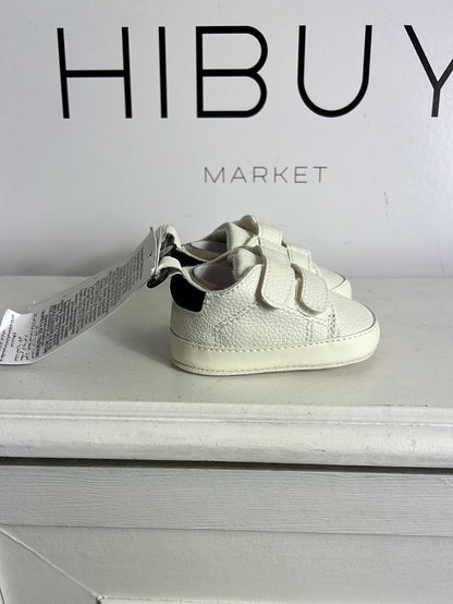 KIABI. Soft-soled Velcro shoe. Size 0-3