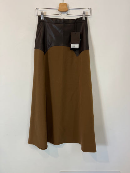 IQ COLLECTION. Double textured Ts midi skirt