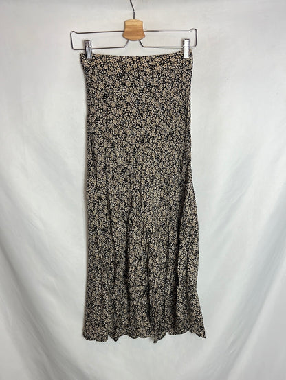 ZARA. Falda midi negra estampada. T XS