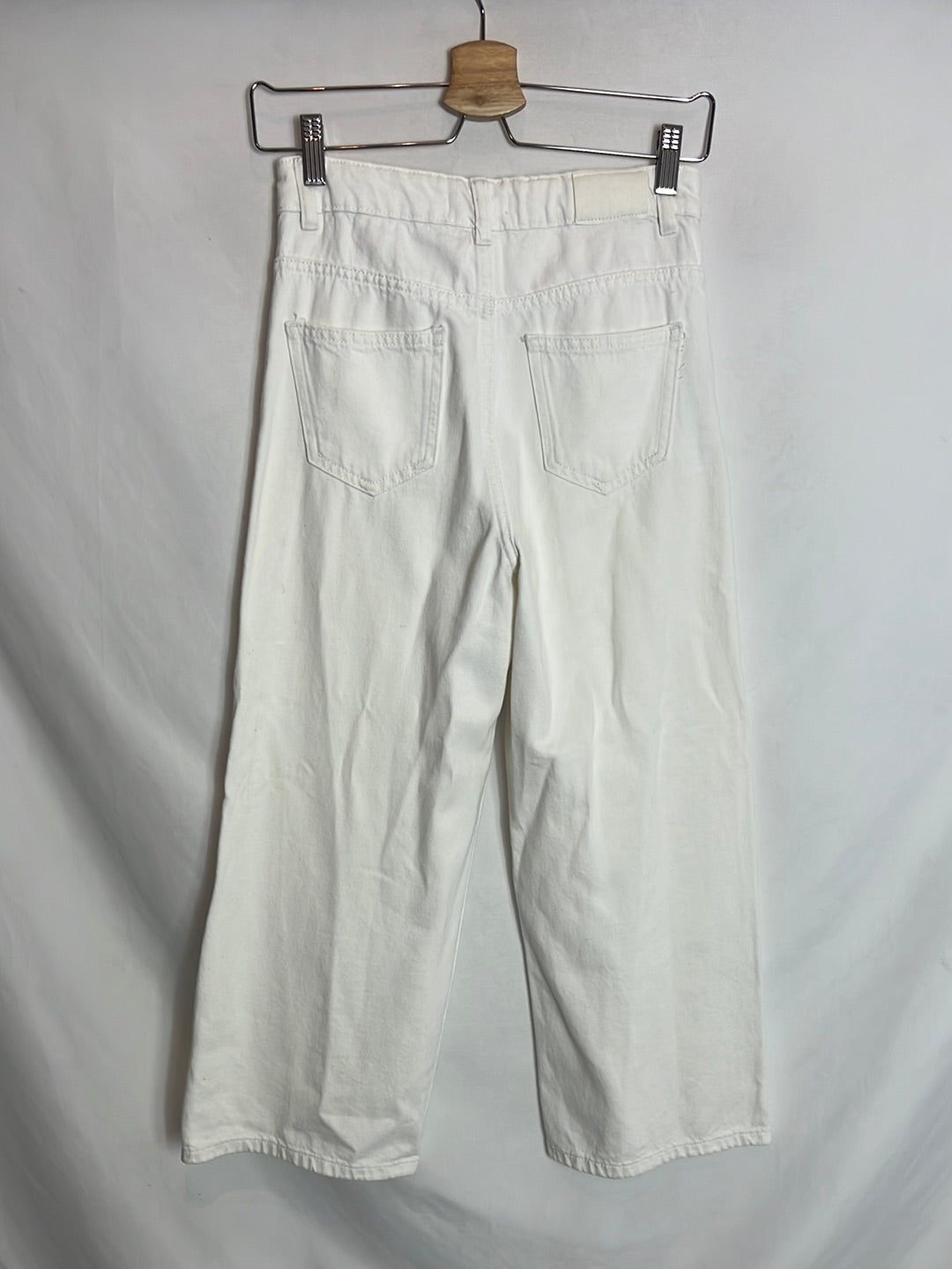 MANGO. Wide-leg white denim. Size 12 years (xs)