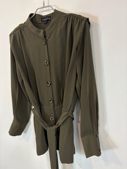 VOGANA. Total look verde fluido
