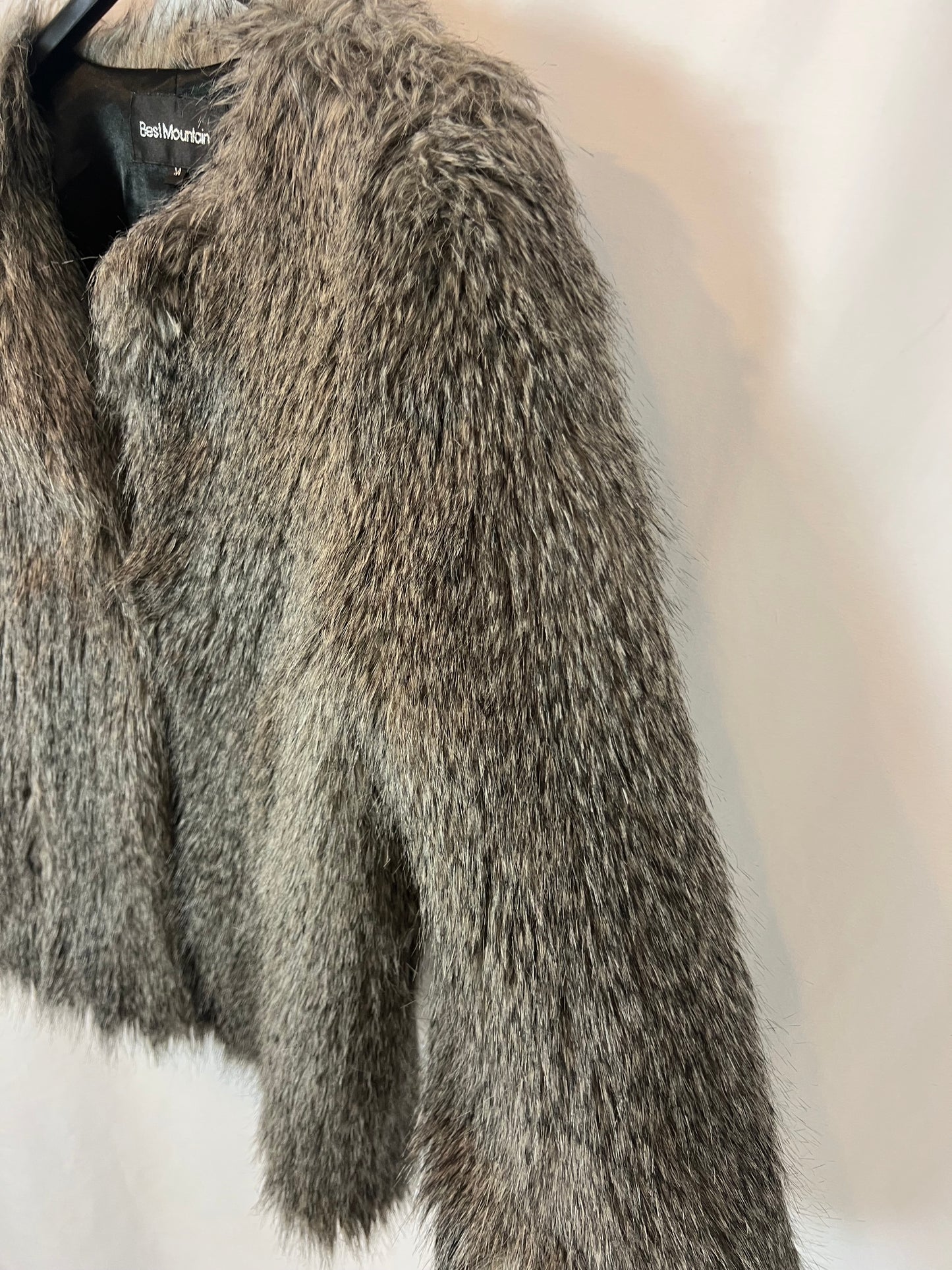 BESTMOUNTAIN. Abrigo corto pelo  T.m