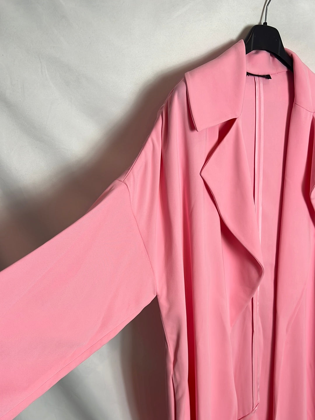 ROBERTO TORRETTA. Long, flowing pink jacket. Size 38