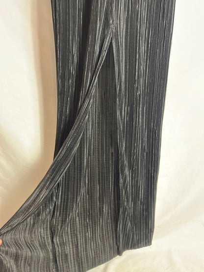 ZARA. Long black pleated dress. TS