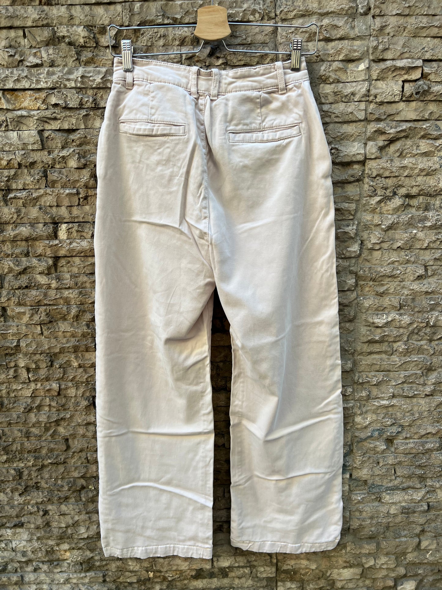 ZARA. Denim beige pinzas. T 36