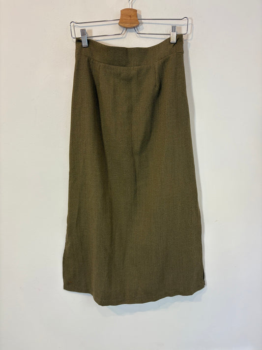 IPA Brand. Falda midi verde con lana aberturas