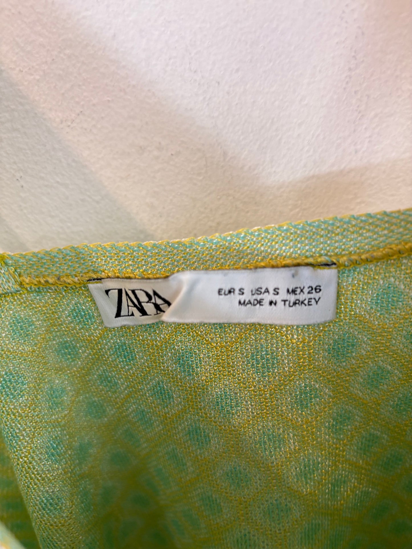 ZARA. Conjunto punto estampado geométrico