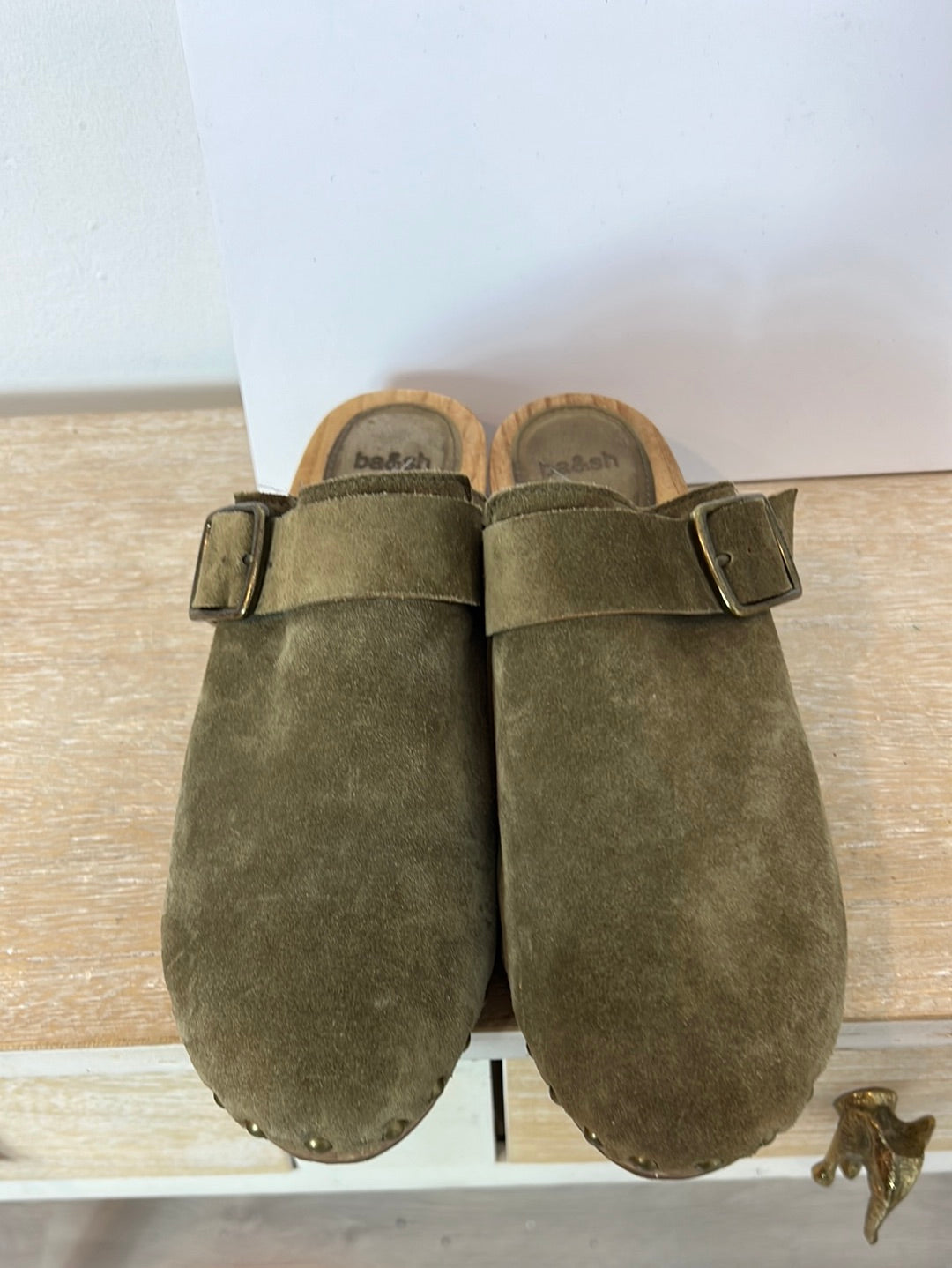 BA&amp;SH. Green leather clogs, size 39