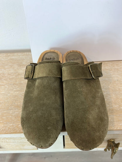 BA&amp;SH. Green leather clogs, size 39