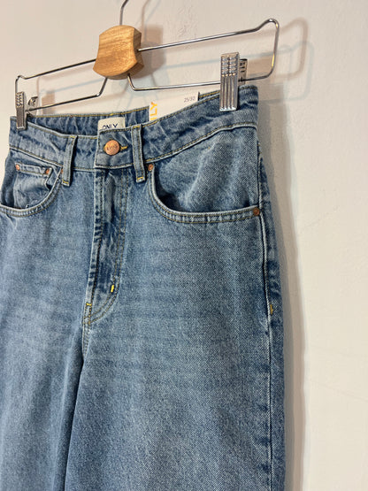 ONLY. Pantalón denim ancho  T.25(34)