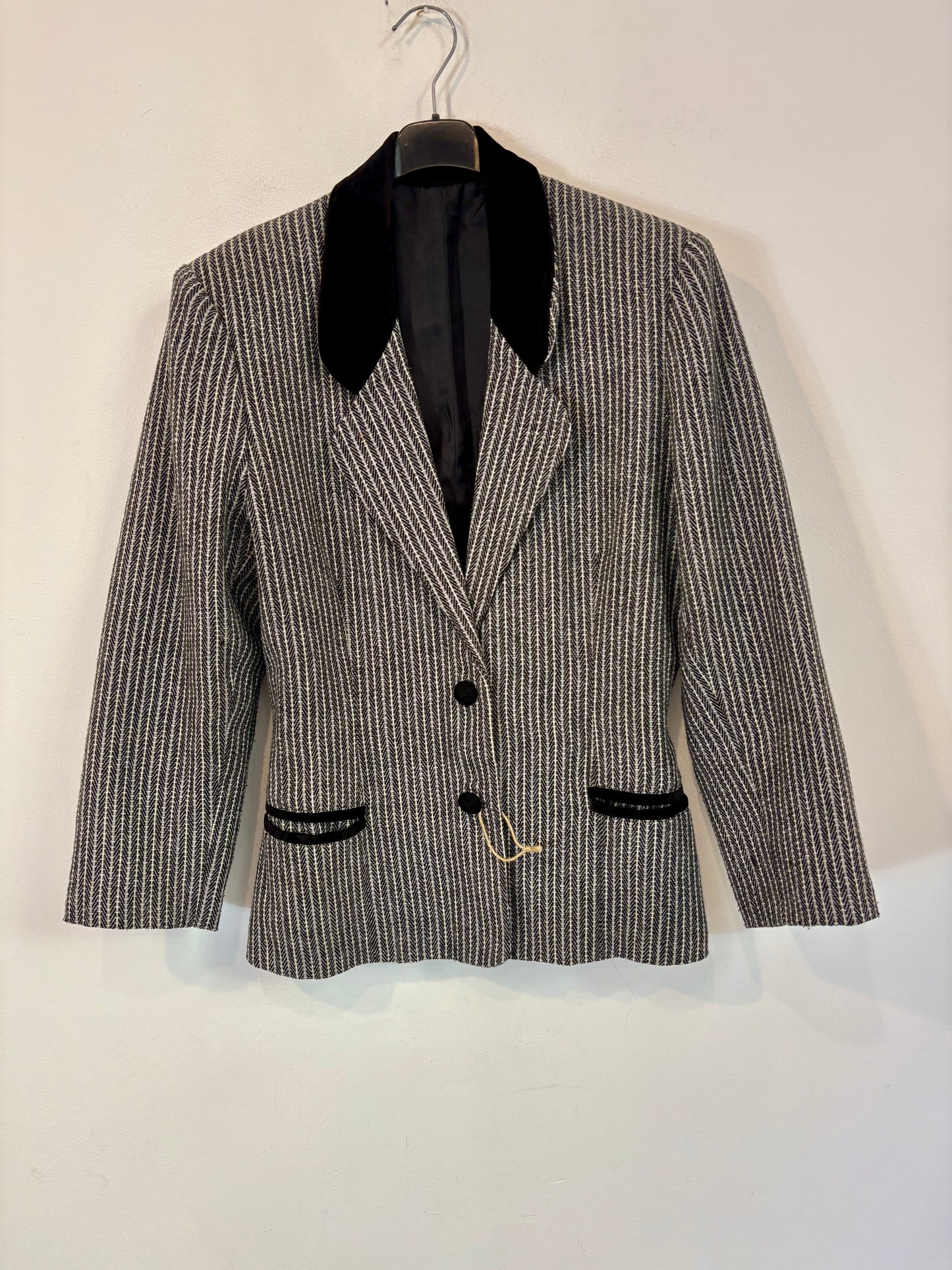 Blazer espiga detalles en terciopelo