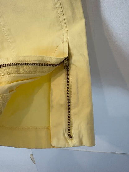 ZADIG & VOLTAIRE. Pantalón amarillo claro abotonado