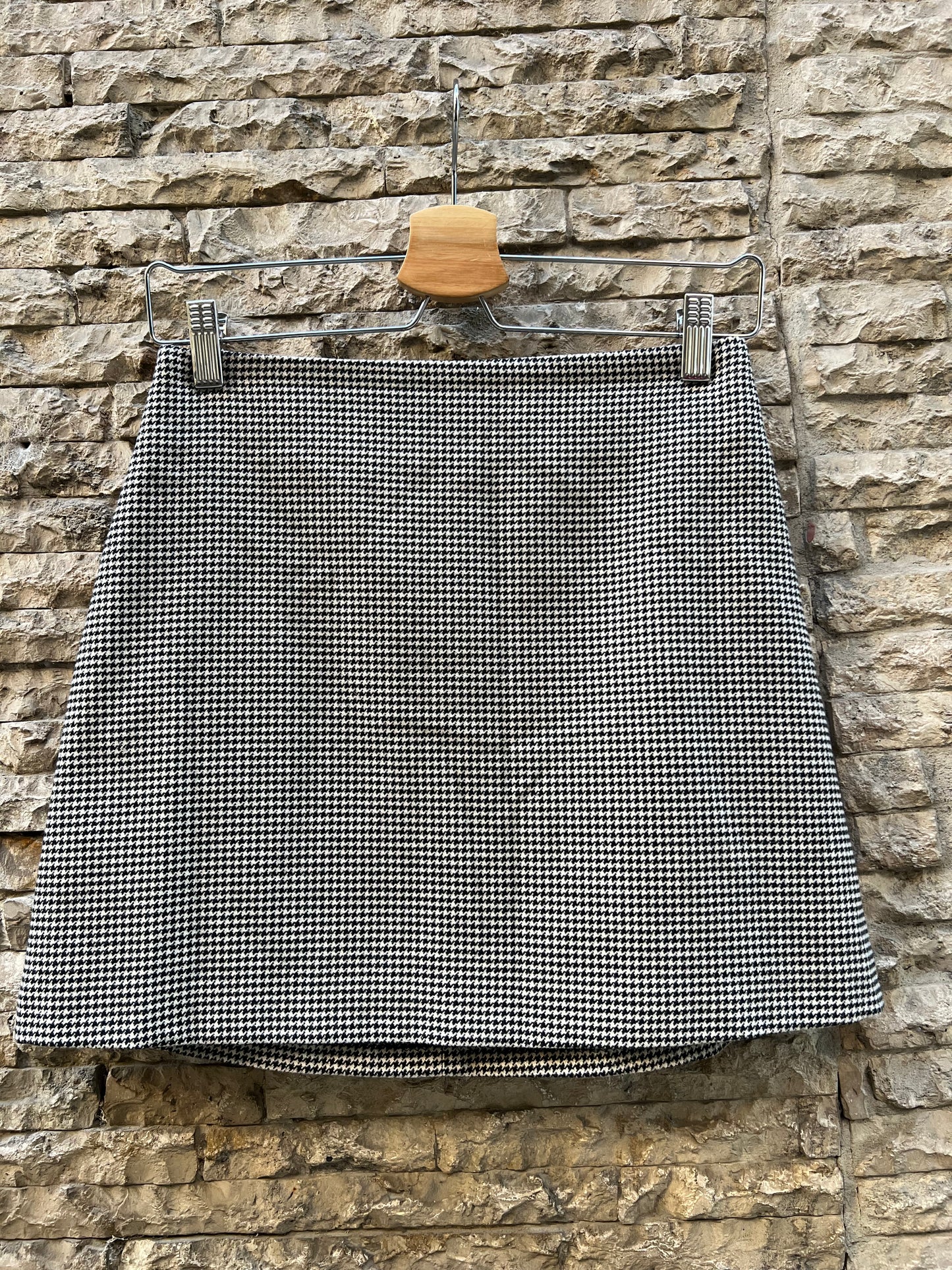 H&M. Falda pata de gallo