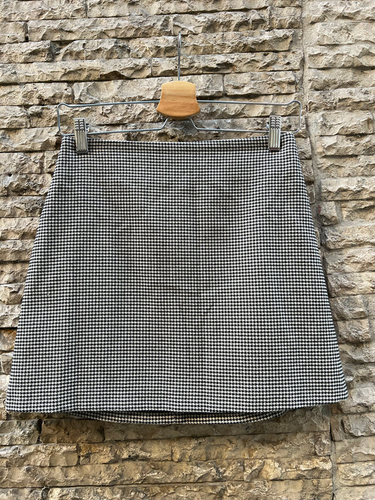 H&M. Falda pata de gallo