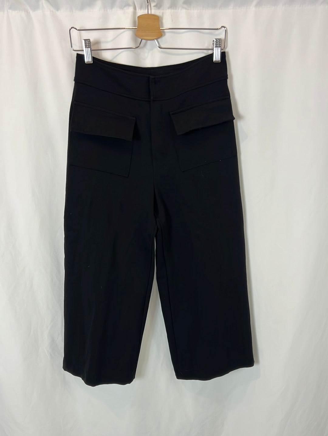 BY R. Pantalón negro culotte T.38