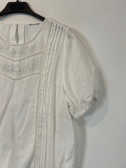OTRAS. Blusa blanca bordada manga corta T.u(S)