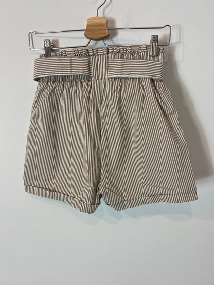 ONLY. Bermuda rayas beiges y blancas. T XS