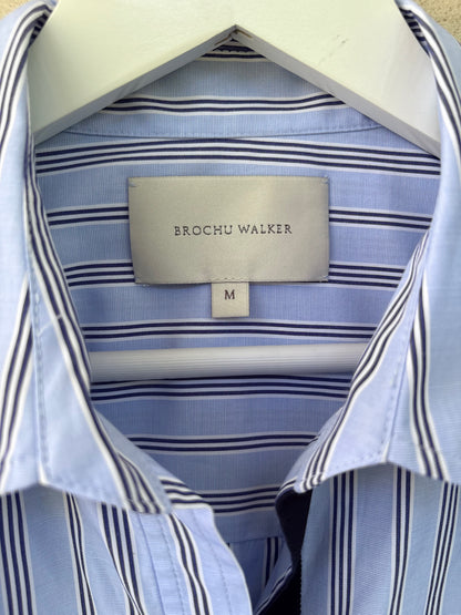 BROCHU WALKER. Camisa de rayas con detalle mangas