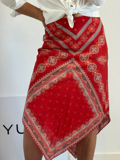 BURBERRY. Falda roja algodón. T 40