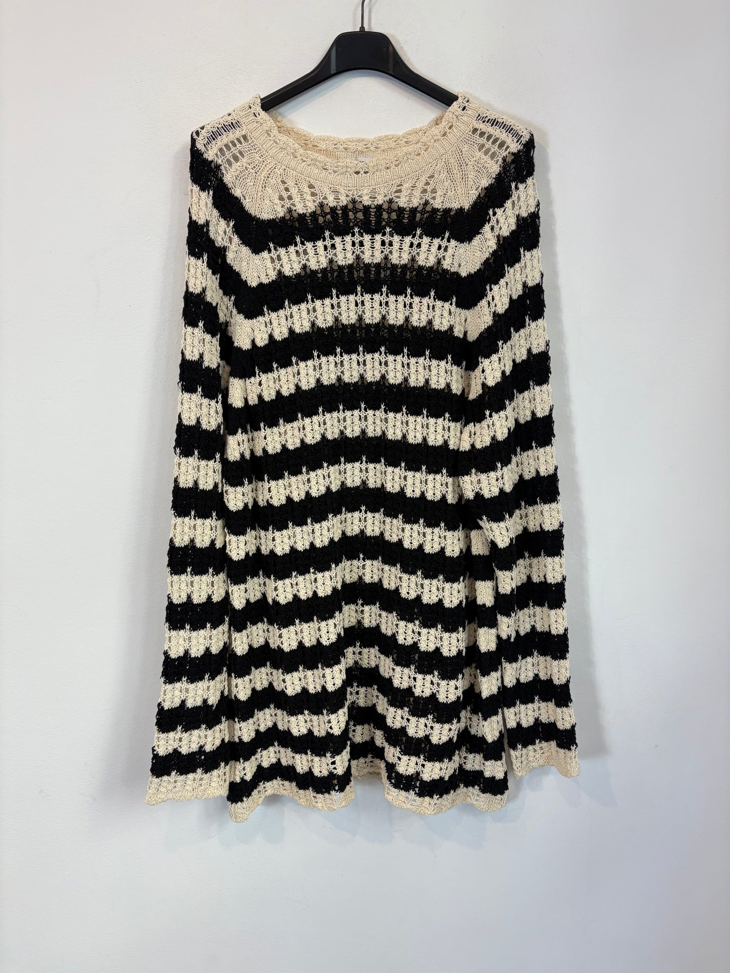 ZARA. Mustard textured back top. TS