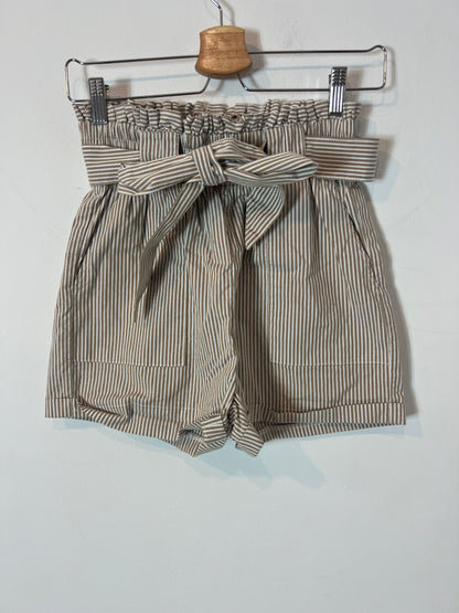ONLY. Bermuda rayas beiges y blancas. T XS
