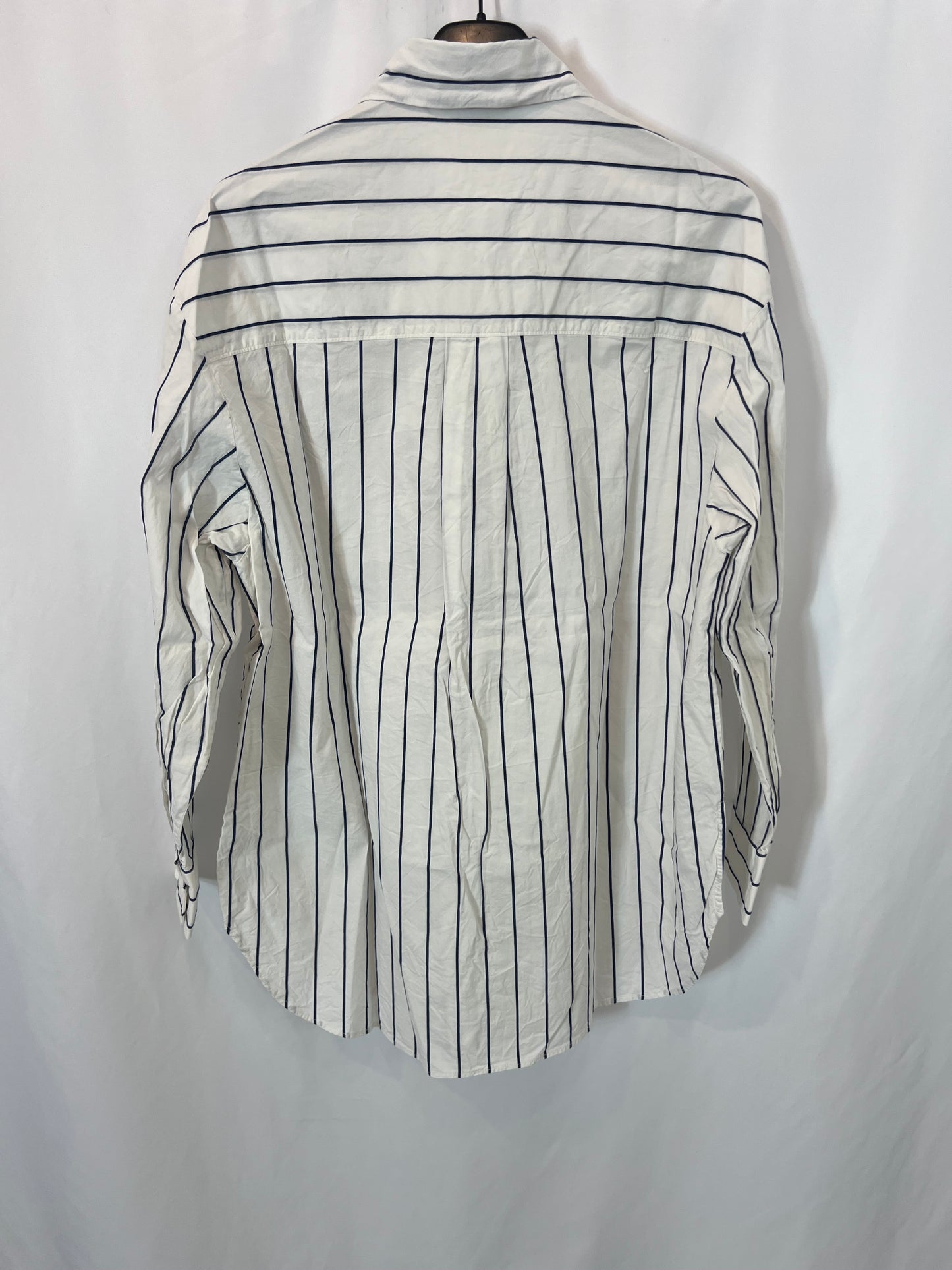 MASSIMO DUTTI. Camisa blanca rayas azules. T S