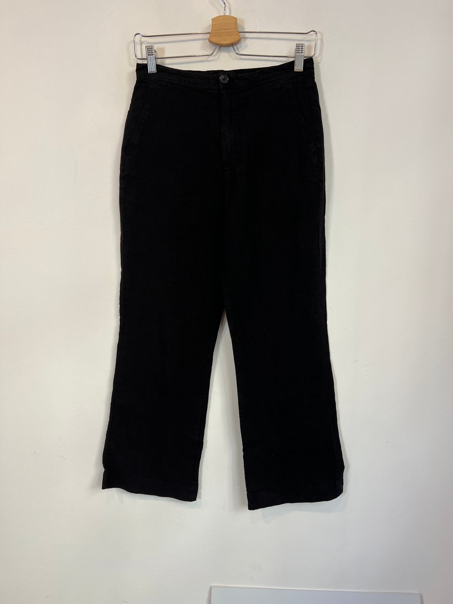 MASSIMO DUTTI. Pantalón negro lino