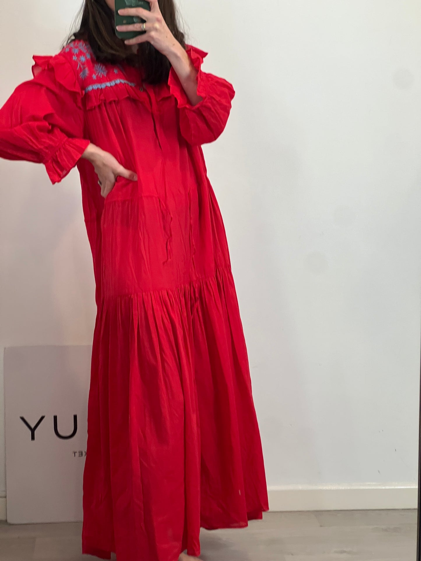 SOPHIE&LUCIE. Vestido rojo bordado