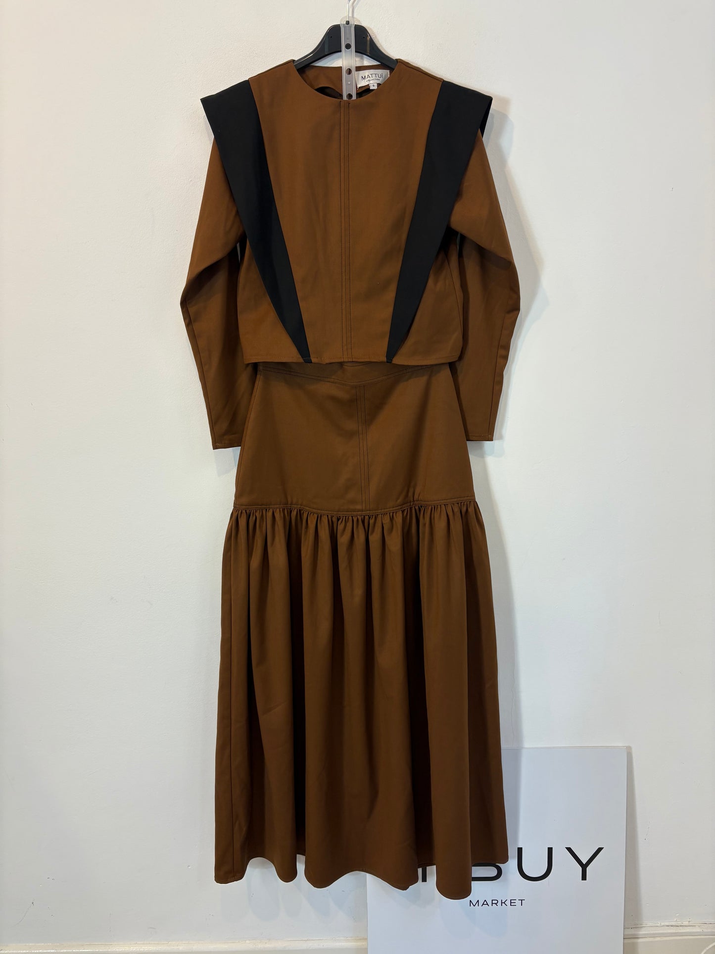 MATTUÎ Collection. Total look marrón chocolate