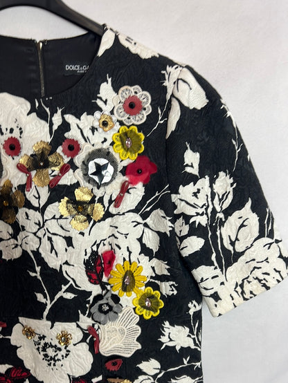 DOLCE & GABBANA. Vestido negro bordados y abalorios. T 44