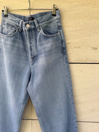 MASSIMO DUTTI. Pantalón denim abotonado