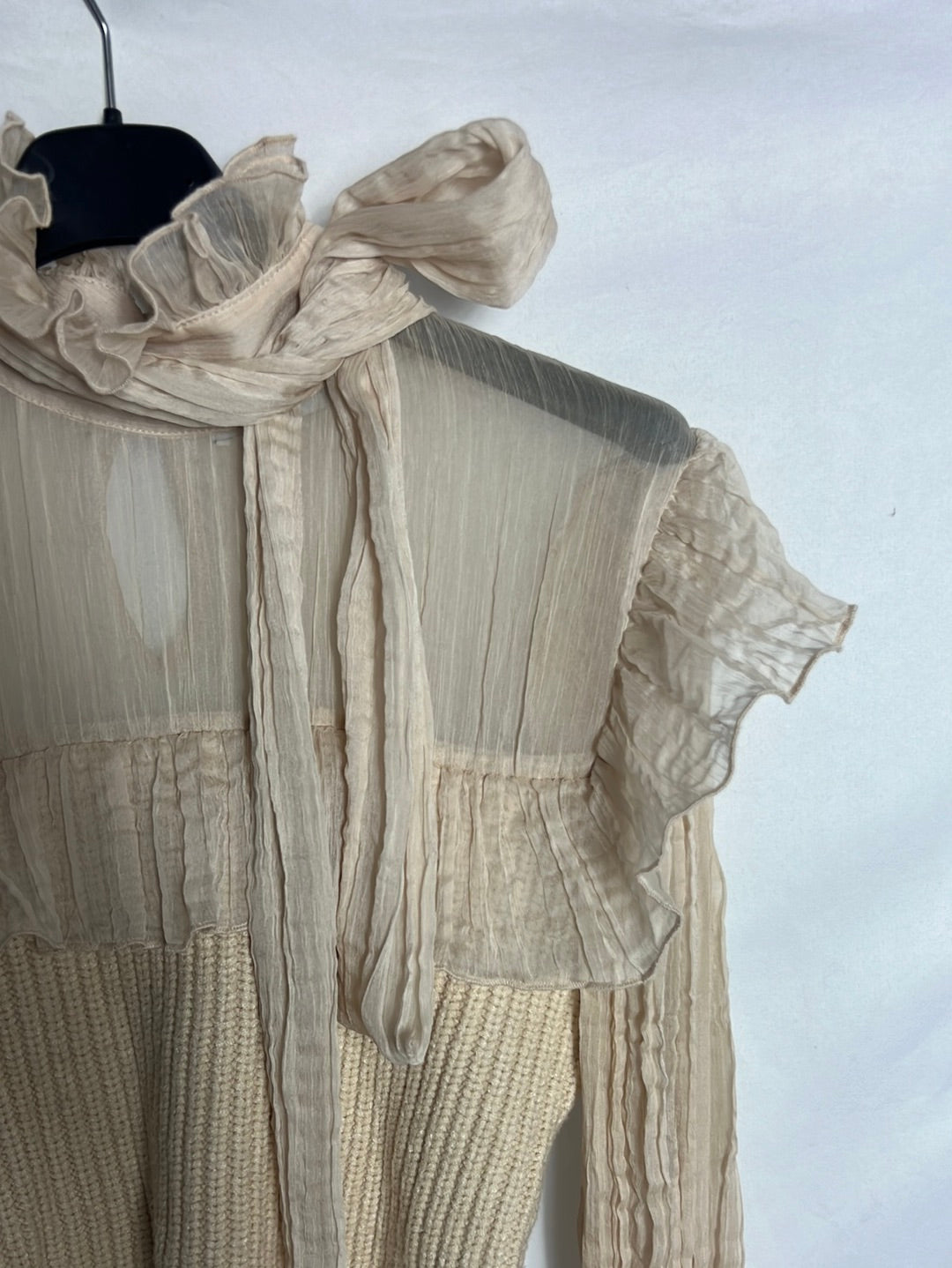 ZARA. Jersey corto beige doble textura. T S