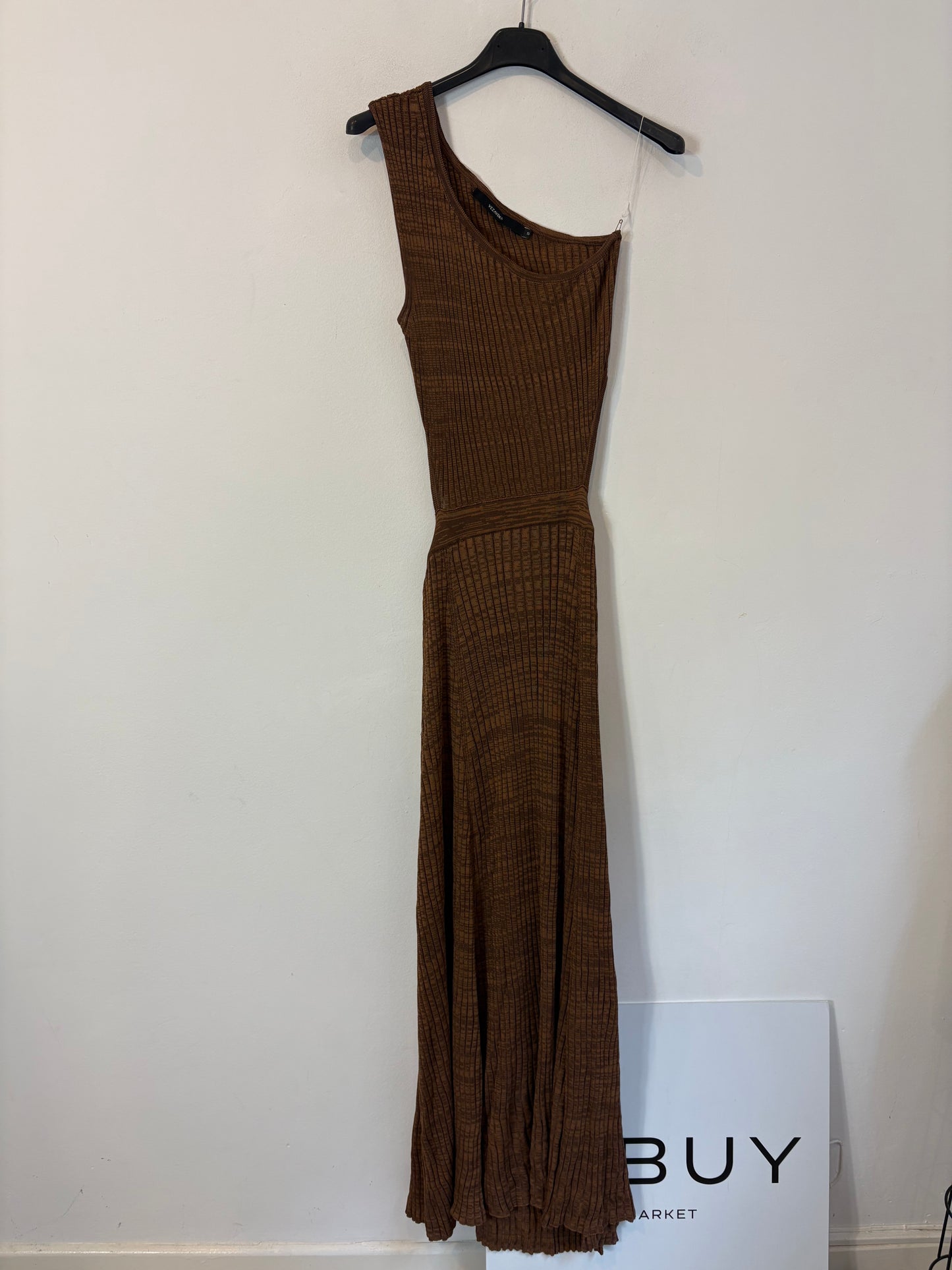 VEZAVENA. Vestido largo marrón aberturas