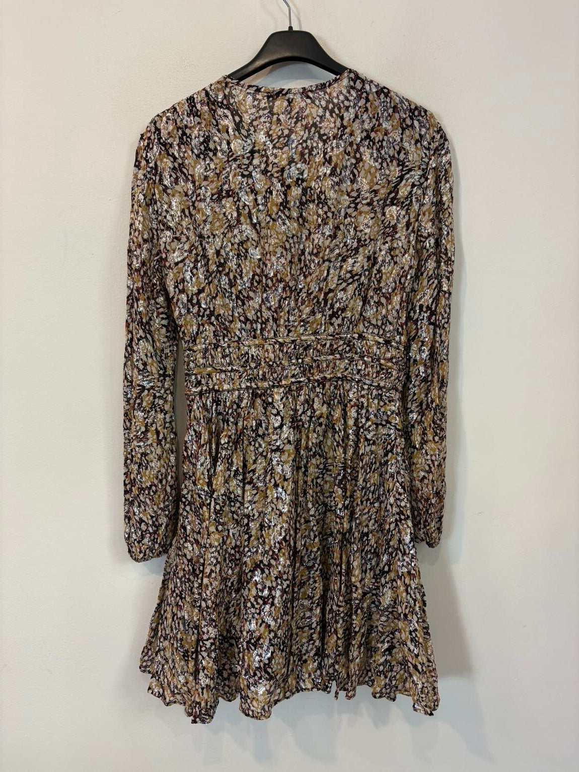 MAJE. Vestido corto estampado vuelo