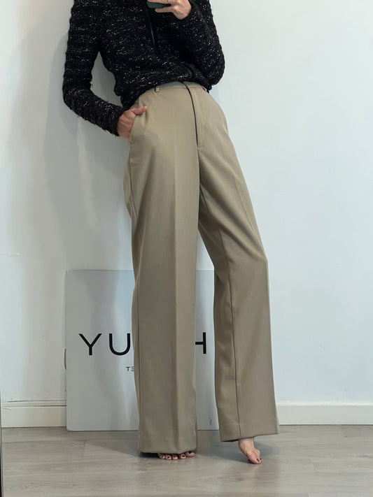 ZARA. Pantalón beige pinzas. T S