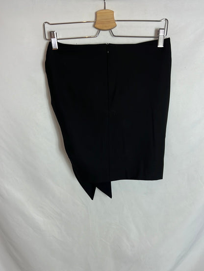 ZARA. Falda negra fruncida T.s