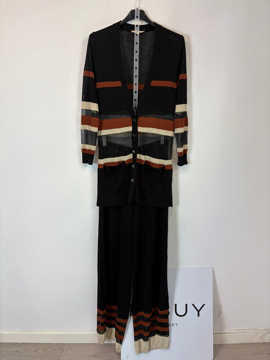 IS COMING. Conjunto punto rayas T.s