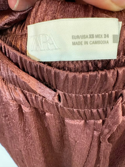 ZARA. Traje de chaqueta rosa oscuro textura
