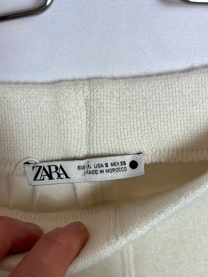 ZARA. Falda midi punto color crudo. T S