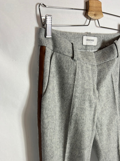 GEORGES RECH. Total look gris jaspeado y flecos en piel. T 36