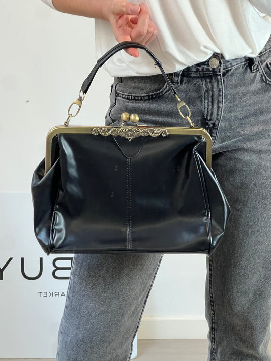 OTRAS. Bolso negro vintage