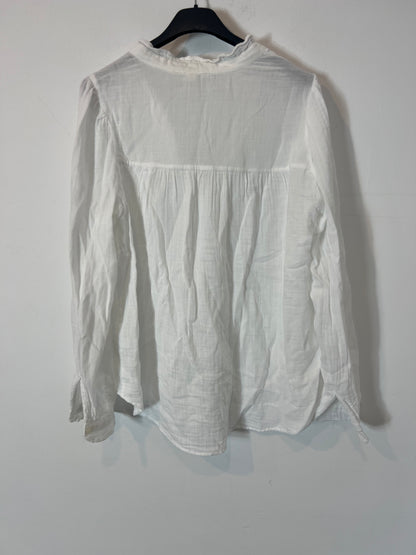 H&amp;M. White cotton blouse Ts