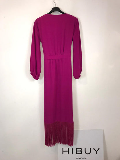 CAYMAA CLOSET. Vestido midi cruzado flecos