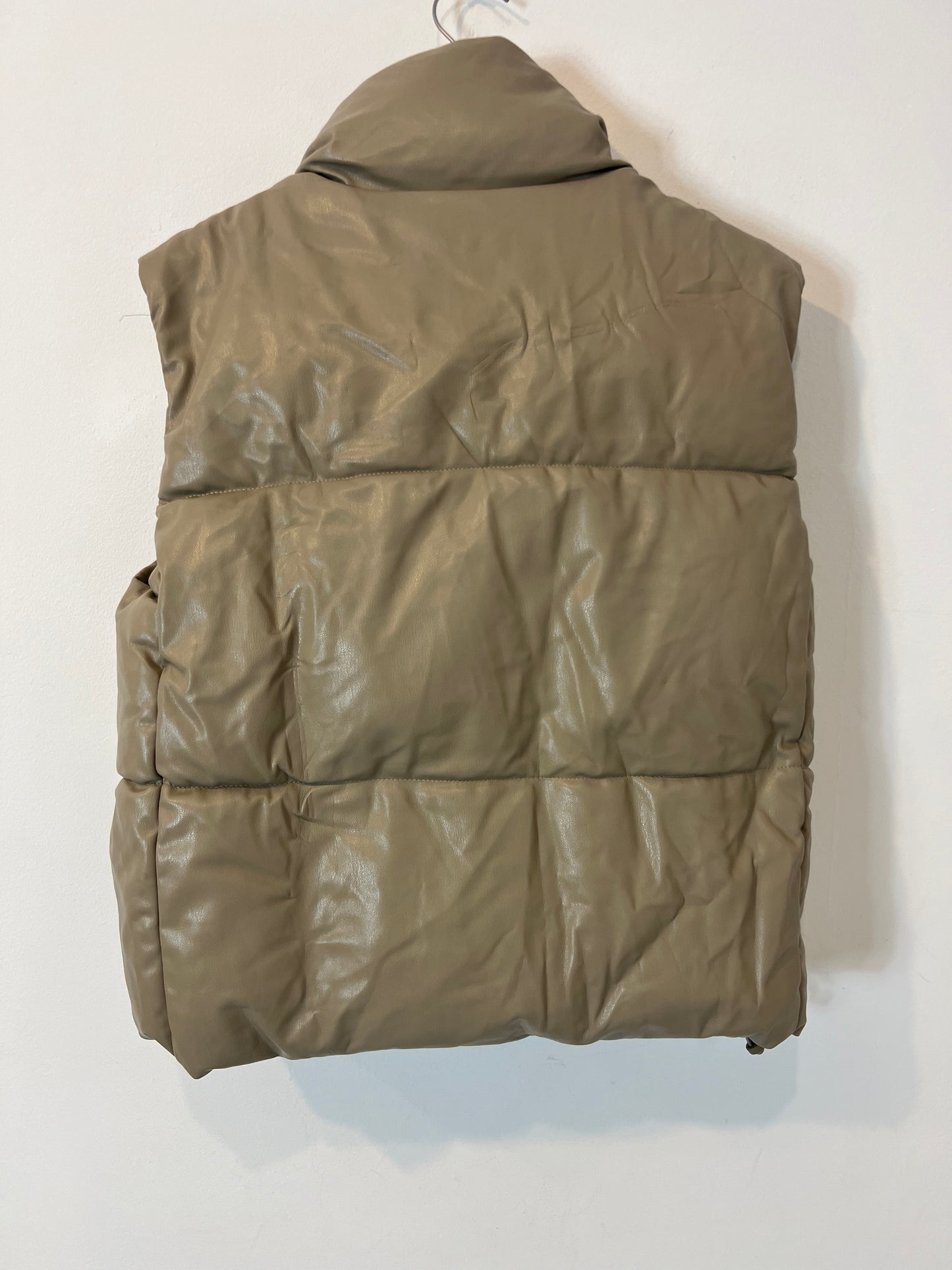 ZARA. plumas beige efecto piel  T.m