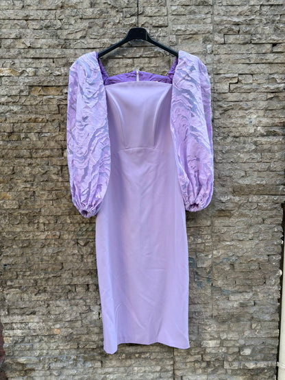 VICTORIA Collection. Vestido midi malva detalle mangas