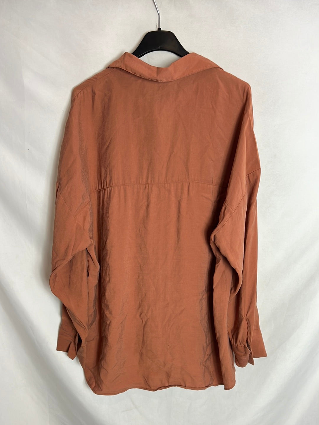 ZARA. Blusa caldero  fluida. T L