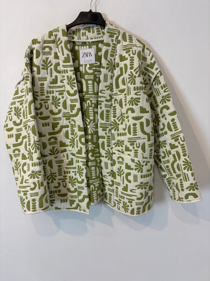 ZARA. Chaqueta bicolor textura