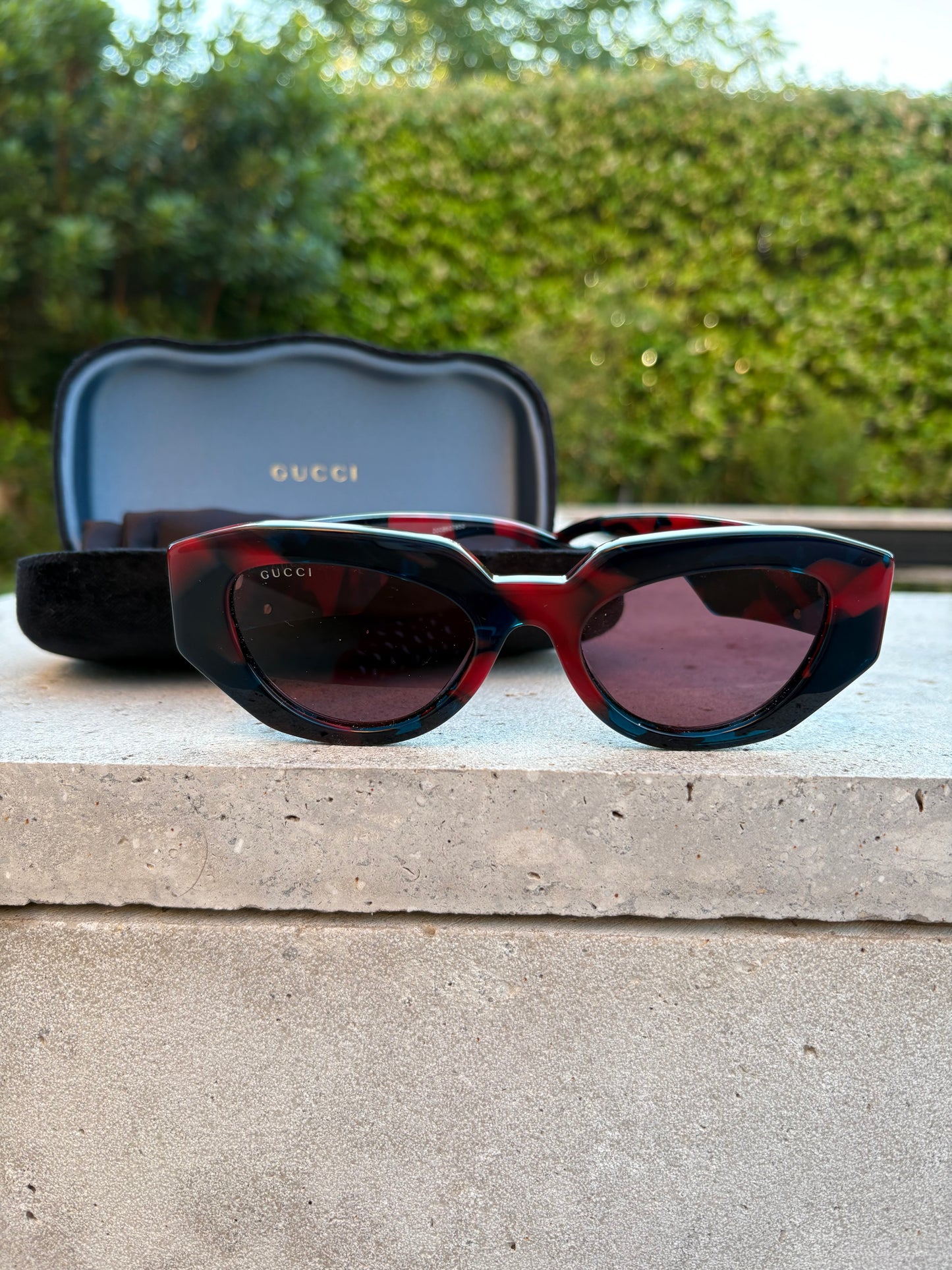 GUCCI. Gafas bicolor logo