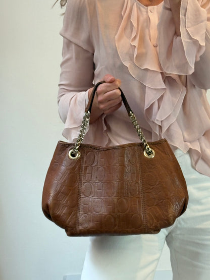 CAROLINA HERRERA. Bolso de hombro asa cadena